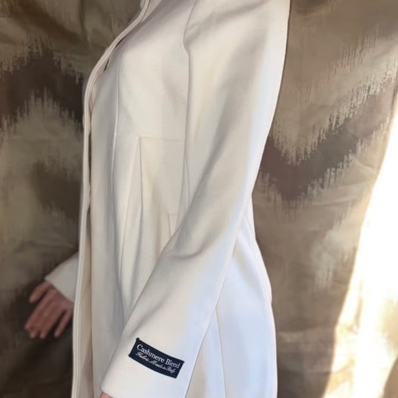 Cashmere Blend Donna Karan Cream Coat - Picture 5 of 8